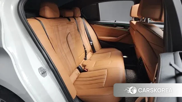 BMW 5 Series (G30) 2022 Белый из Кореи, фото 3