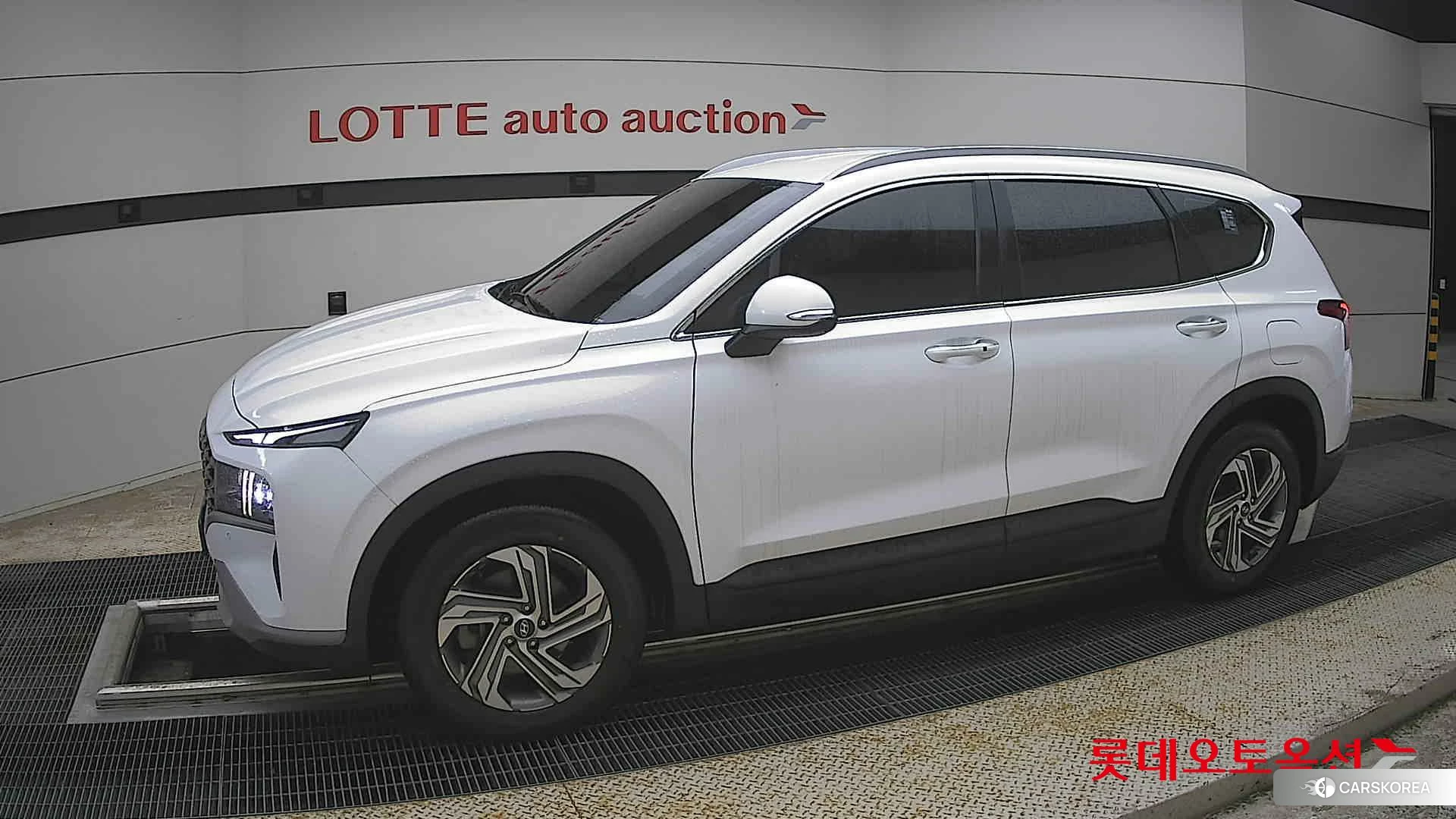 Hyundai Santa Fe 2023 Creamy White Pearl (optional) из Кореи, фото 3