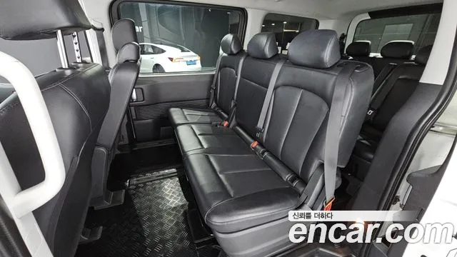 Hyundai Staria 2021 Белый из Кореи, фото 3