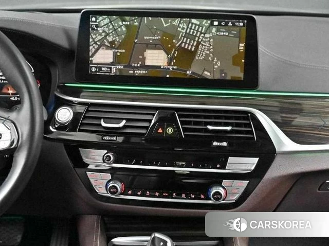 BMW 5 Series (G30) 2023 Черный из Кореи, фото 3