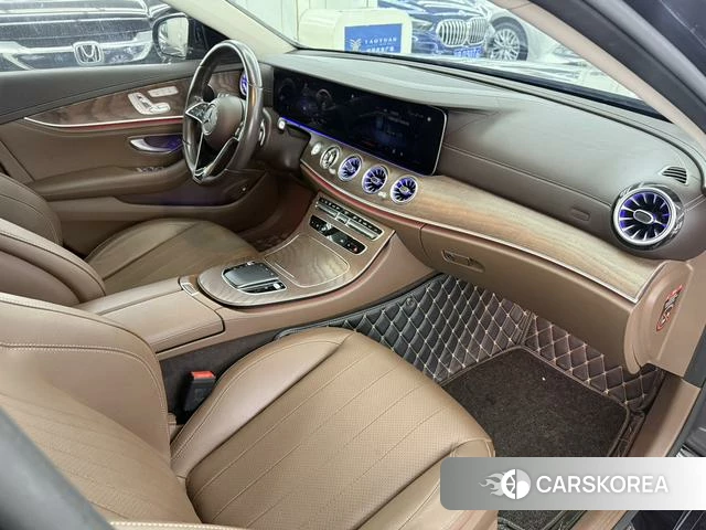 Mercedes-Benz E-class PHEV 2023 Черный из Китая, фото 3
