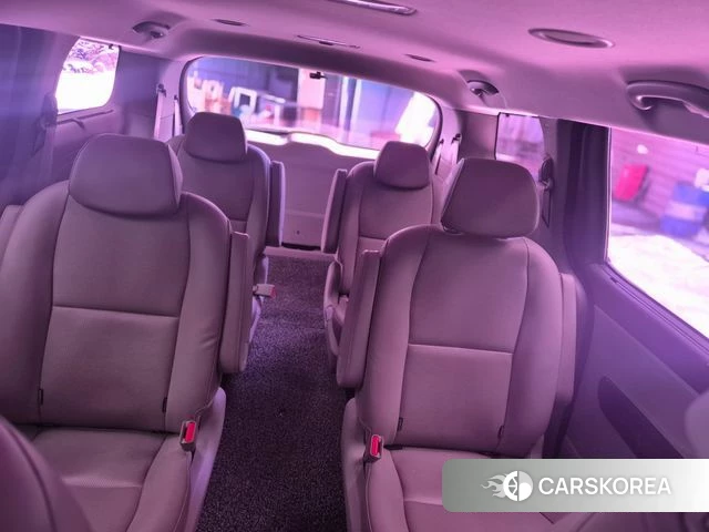 Kia The New Carnival 2018 Серебряный из Кореи, фото 3
