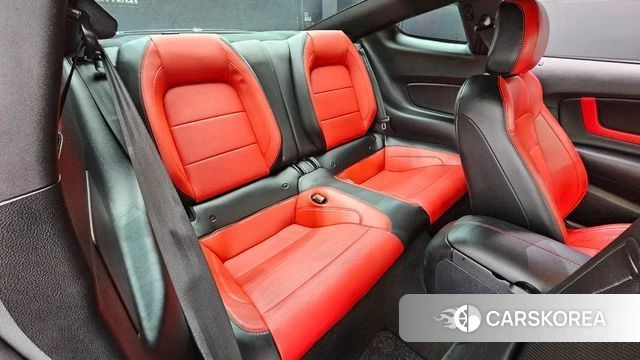 Ford Mustang 2022 Черный из Кореи, фото 3