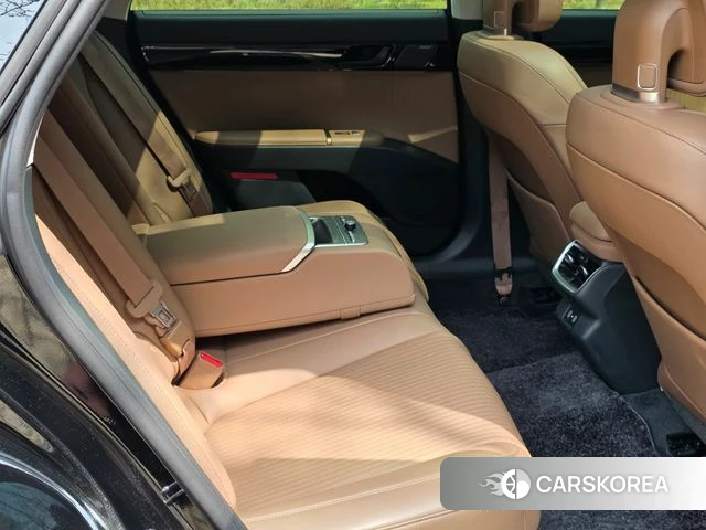 Hyundai Grandeur Hybrid (GN7) 2023 Черный из Кореи, фото 3