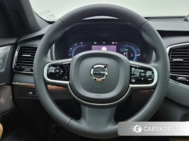 Volvo XC90 second Generation 2023 Белый из Кореи, фото 3