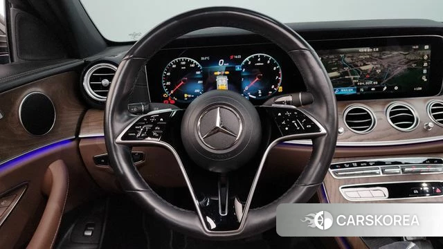 Mercedes-Benz E-Class W213 2022 Серый из Кореи, фото 3