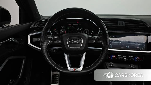 Audi Q3 (F3) 2022 Черный из Кореи, фото 3