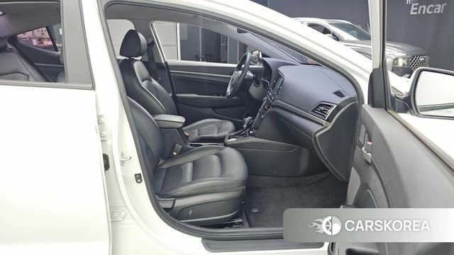 Hyundai Avante AD 2018 Белый из Кореи, фото 3