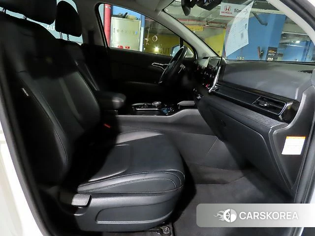 Kia Sportage 5th Generation Hybrid 2023 Белый из Кореи, фото 3