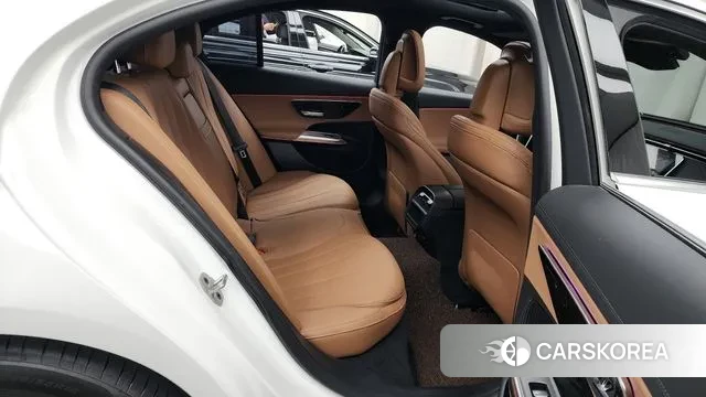 Mercedes-Benz E-Class W214 2024 Белый из Кореи, фото 3