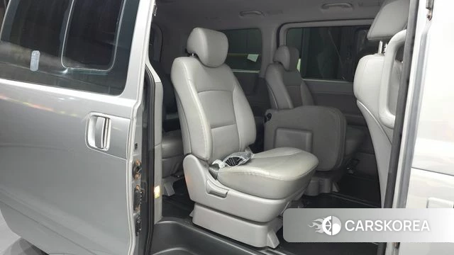 Hyundai The New Grand Starex 2019 Серебряный из Кореи, фото 3