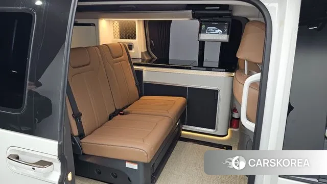 Hyundai Staria 2023 Белый из Кореи, фото 3