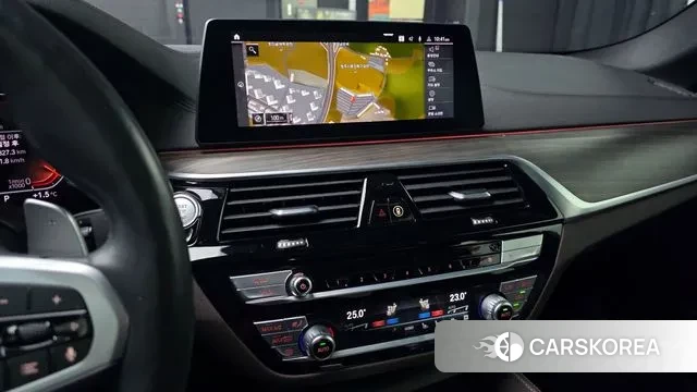 BMW 5 Series (G30) 2020 Серый из Кореи, фото 3