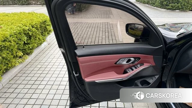 BMW 3 series 2021 Черный из Китая, фото 3