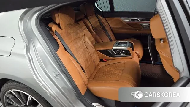 BMW 7 Series (G11) 2019 Серебряный из Кореи, фото 3