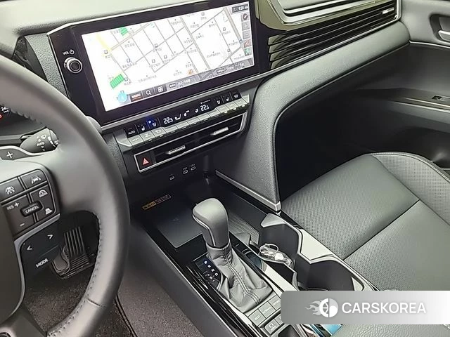 Toyota Camry (XV80) 2026 Белый из Кореи, фото 3