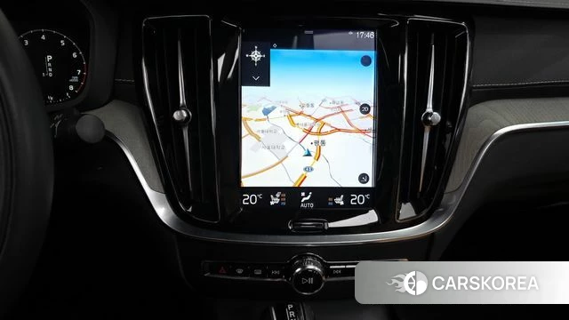 Volvo S60 3rd generation 2019 Белый из Кореи, фото 3