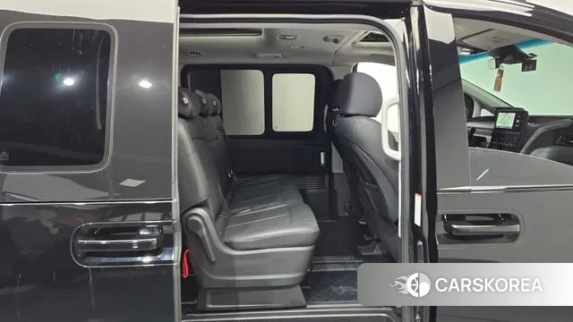 Hyundai Staria 2024 Черный из Кореи, фото 3