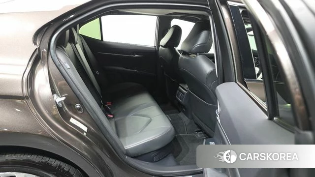 Toyota Camry (XV70) 2018 Коричневый из Кореи, фото 3