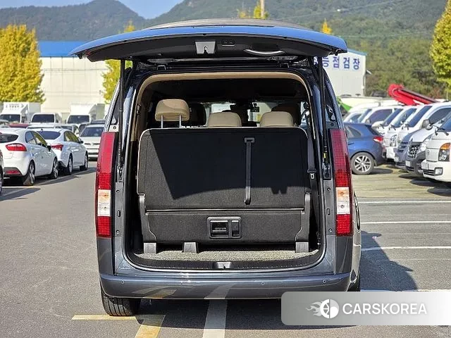 Hyundai Staria 2021 Серый из Кореи, фото 3