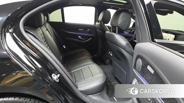 Mercedes-Benz E-Class W213 2021 Черный из Кореи, фото 3