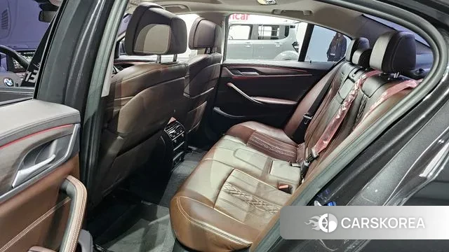 BMW 5 Series (G30) 2018 Серый из Кореи, фото 3