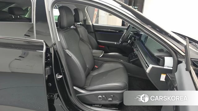 Hyundai Grandeur Hybrid (GN7) 2023 Черный из Кореи, фото 3