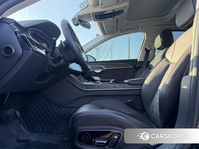 Audi A8 2024 Черный из Китая, фото 3