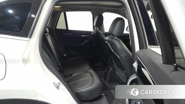 BMW X1 (F48) 2022 Белый из Кореи, фото 3