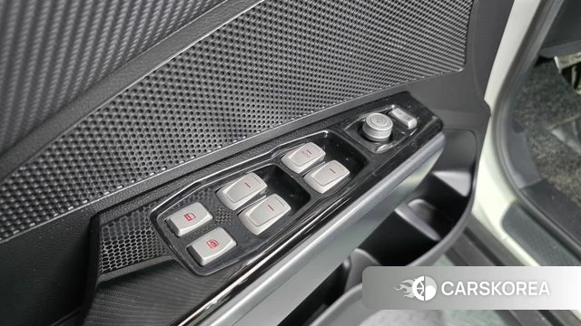 Ssangyong Tivoli Armor 2018 Белый из Кореи, фото 3