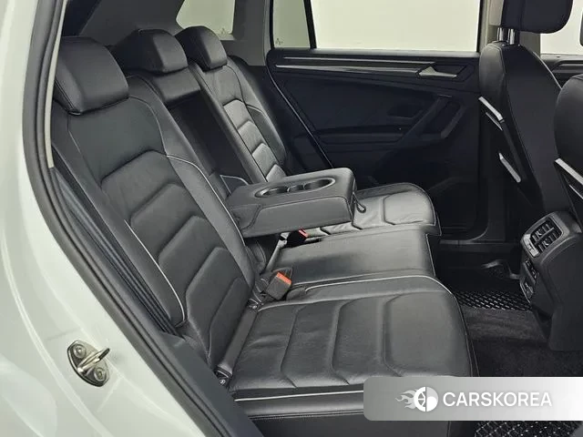 Volkswagen Tiguan second Generation 2020 Белый из Кореи, фото 3