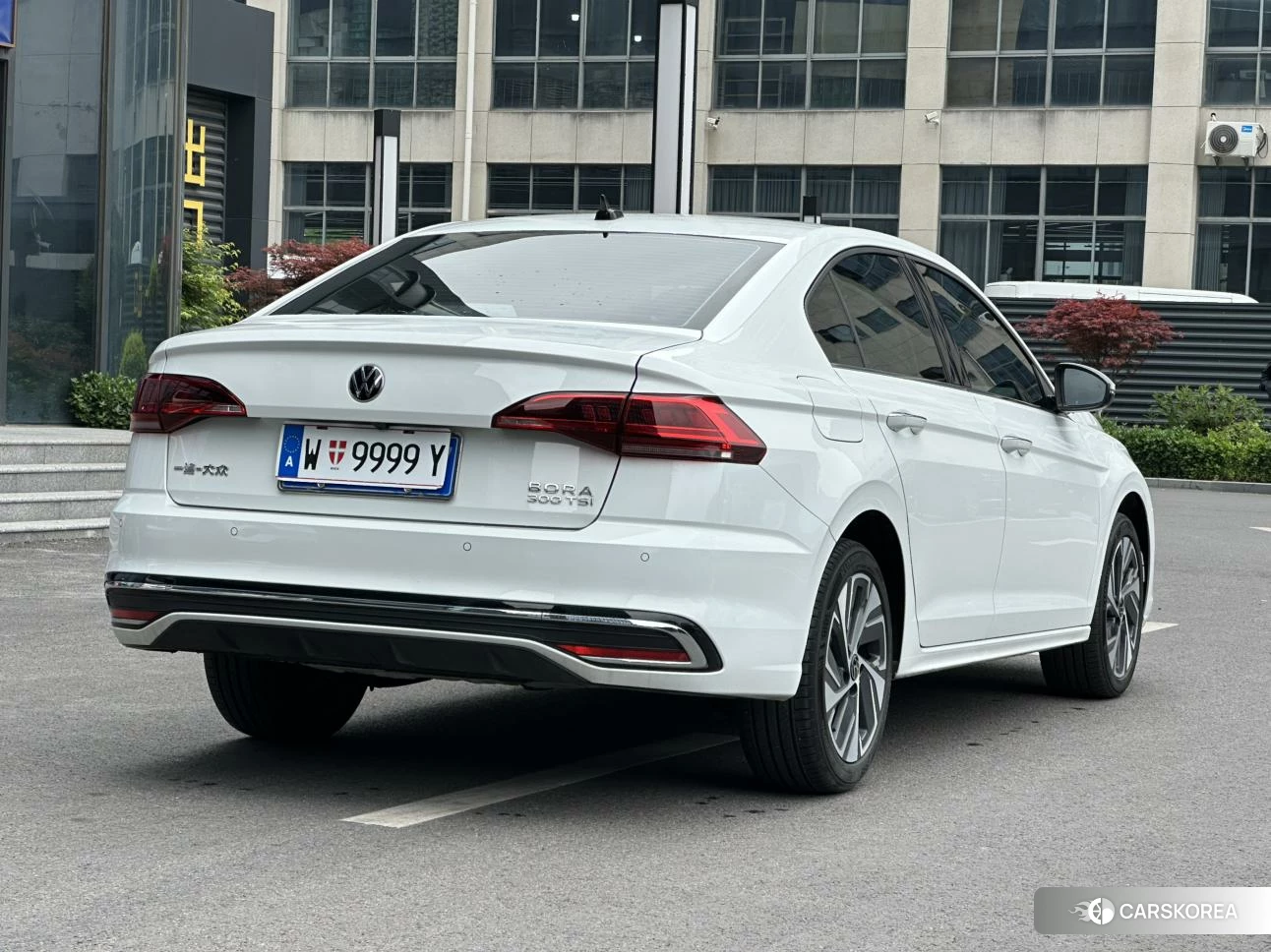 Volkswagen Bora 2024 Белый из Китая, фото 3