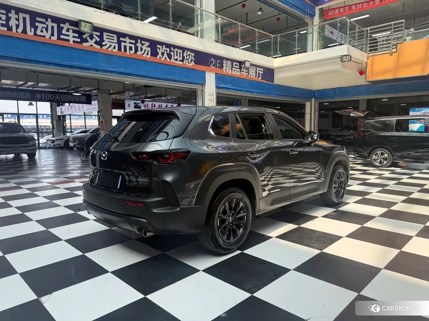 Mazda CX-50 2024 Silver/gray из Китая, фото 3