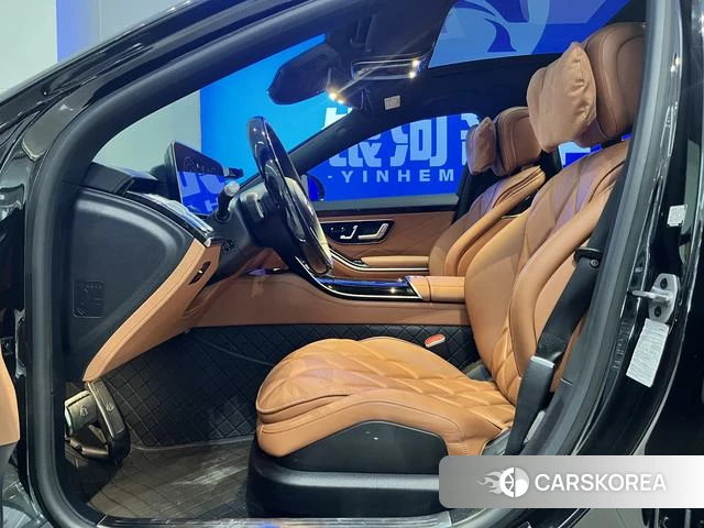 Mercedes-Benz Maybach S-class 2024 Черный из Китая, фото 3