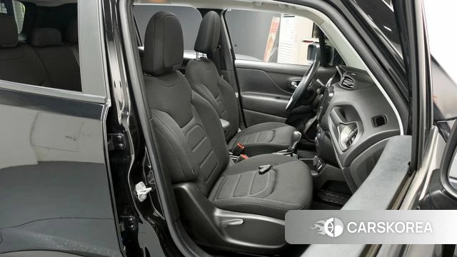 Jeep Renegade 2022 Черный из Кореи, фото 3