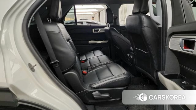 Ford Explorer 6th Generation 2022 Белый из Кореи, фото 3