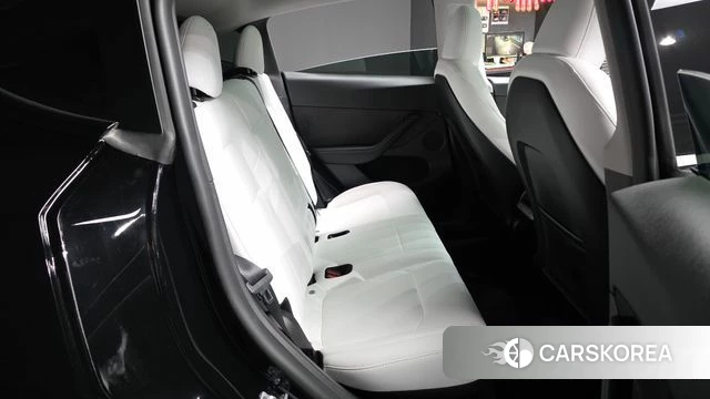 Tesla Model Y 2023 Черный из Кореи, фото 3