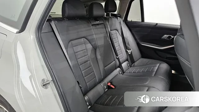 BMW 3 Series (G20) 2021 Белый из Кореи, фото 3