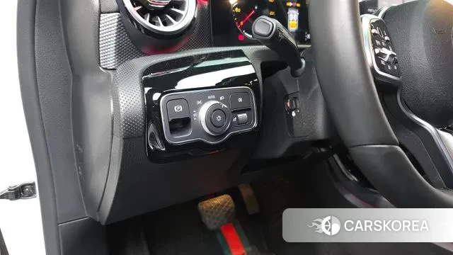 Mercedes-Benz A-Class W177 2021 Белый из Кореи, фото 3