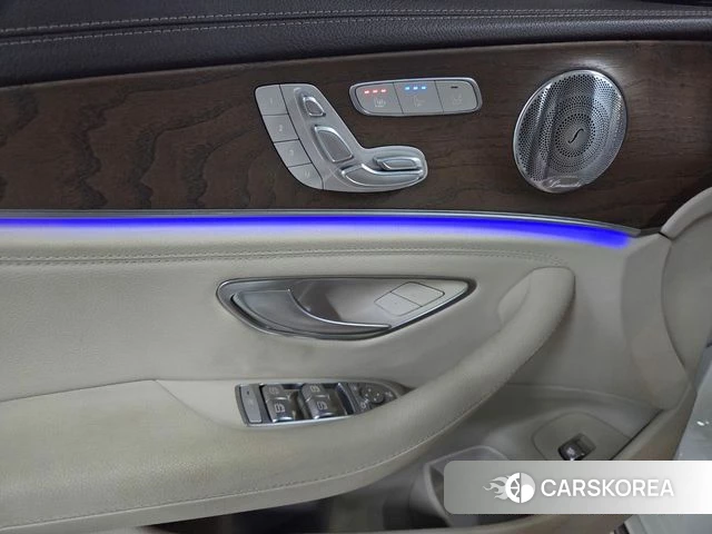 Mercedes-Benz E-Class W213 2020 Белый из Кореи, фото 3