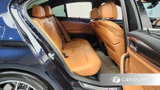 BMW 5 Series (G30) 2023 Черный из Кореи, фото 3