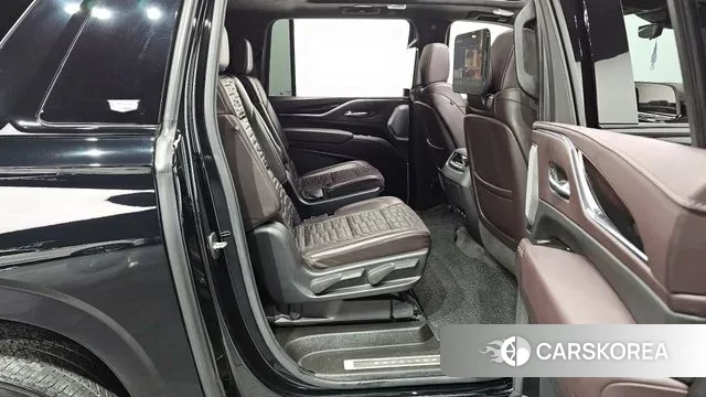 Cadillac Escalade 5th Generation 2022 Черный из Кореи, фото 3
