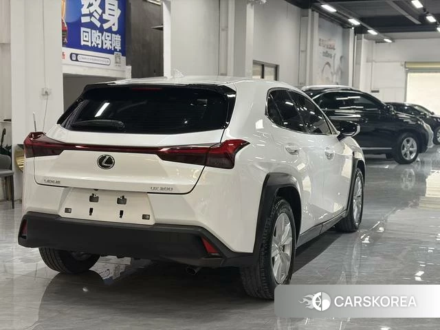 Lexus UX 2022 Белый из Китая, фото 3