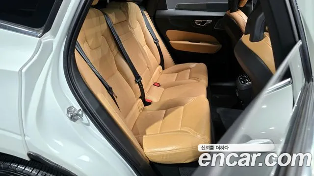 Volvo XC60 second Generation 2018 Белый из Кореи, фото 3