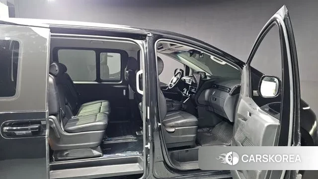 Hyundai Staria 2022 Черный из Кореи, фото 3