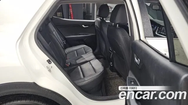 Kia Stonic 2018 Белый из Кореи, фото 3