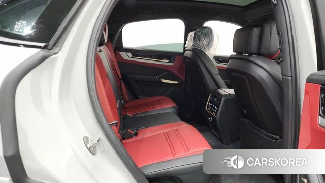 Porsche Cayenne (PO536) 2025 Белый из Кореи, фото 3