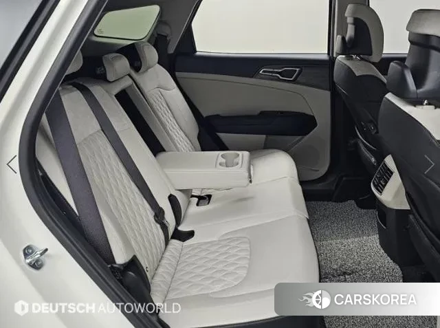 Kia Sportage 5th Generation Hybrid 2024 Белый из Кореи, фото 3