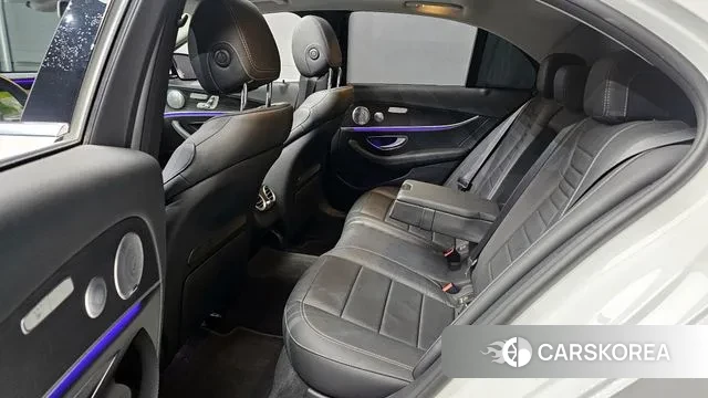 Mercedes-Benz E-Class W213 2020 Белый из Кореи, фото 3