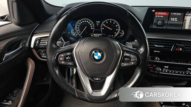 BMW 5 Series (G30) 2018 Белый из Кореи, фото 3
